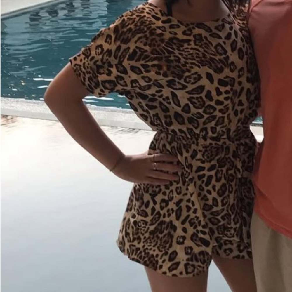 Leopard Print Romper - Picture 2 of 2